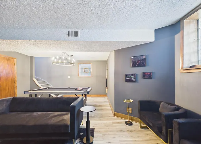 The Dakin Estate 4br Art Deco Speakeasy Duplex *