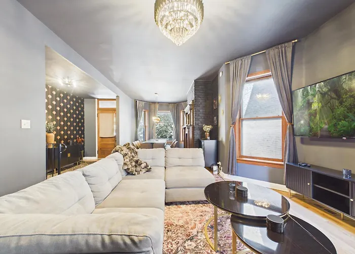 The Dakin Estate 4br Art Deco Speakeasy Duplex * Chicago