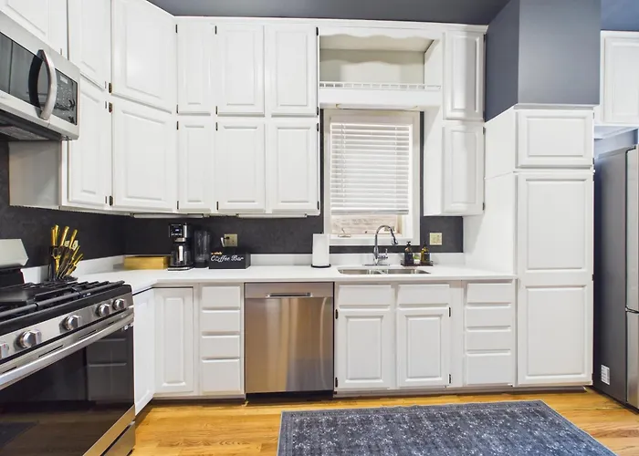 The Dakin Estate 4br Art Deco Speakeasy Duplex