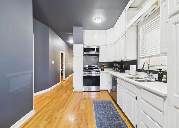 The Dakin Estate 4br Art Deco Speakeasy Duplex Chicago