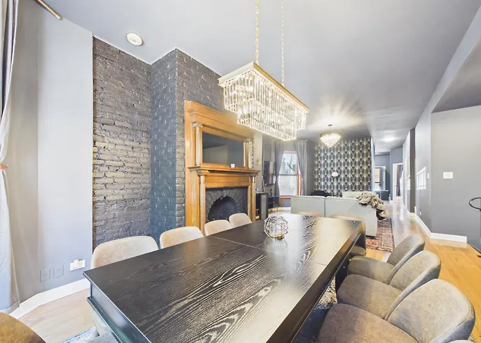 The Dakin Estate 4br Art Deco Speakeasy Duplex Chicago